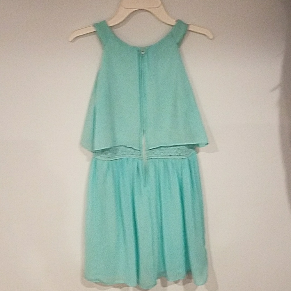 Spring dress - Picture 2 of 3